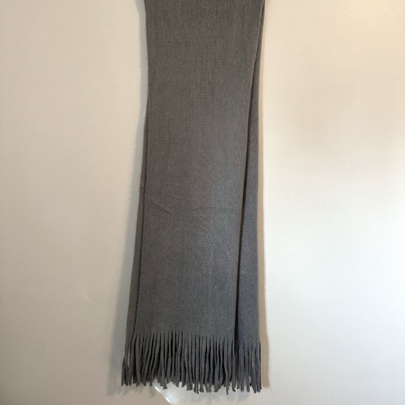 Steve Madden Accessories - Steve Madden Grey Spacious Scarf Super Soft